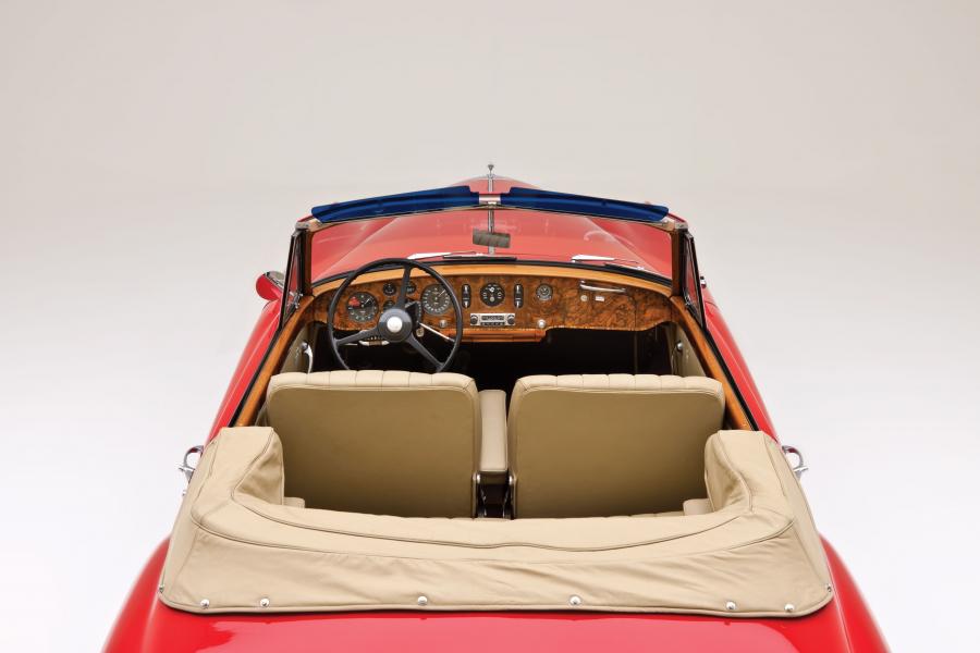 Интерьер Bentley S1 Continental Drophead Coupe by Park Ward 1955 года  (фото 9 из 34)